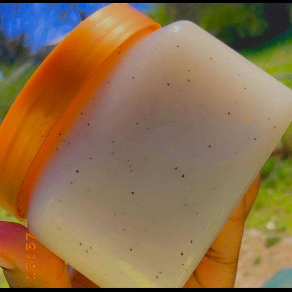 Piña colada shower scrub